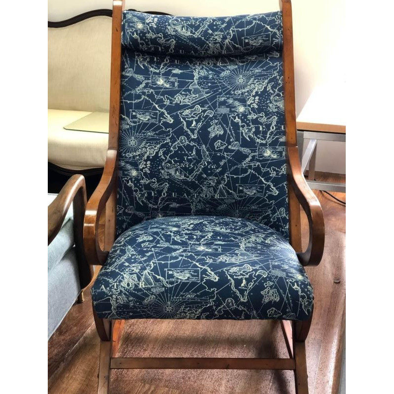 MODERN NAVY BLUE CHAIR